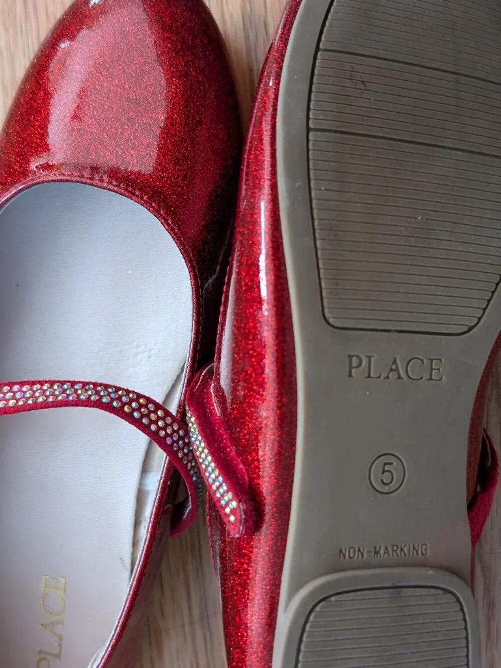 Ruby Red Girls Shoes Size 5